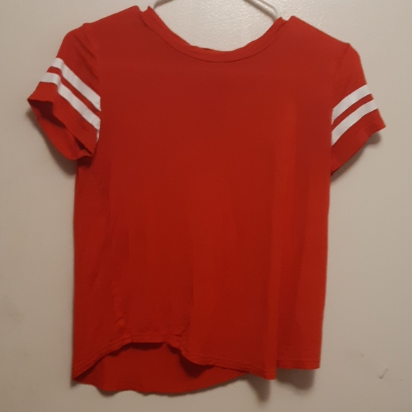 Red Ardene tee - Picture 1 of 2